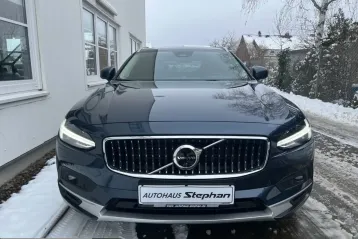 Volvo V90 Cross Country din 2024 - oferta VOL238461
