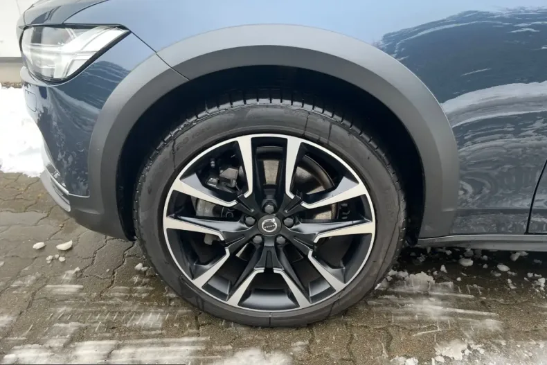 Volvo V90 Cross Country din 2024 cu 18.050 km - oferta VOL238461 - foto 7