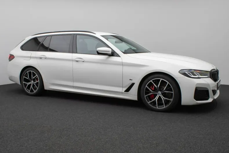 BMW 530 (Seria 5) din 2022 cu 83.491 km - oferta BMW238466 - foto 3
