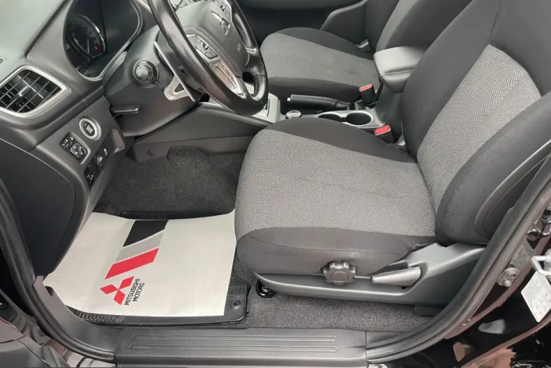 Mitsubishi L200 din 2021 cu 63.900 km - oferta MIT238470 - foto 8