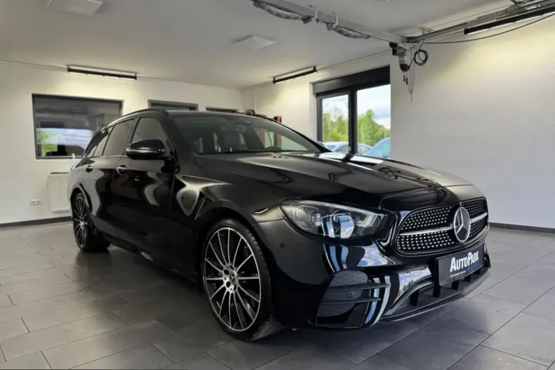 Mercedes-Benz E 400 (Clasa E) din 2023 cu 33.200 km - oferta MER238480 - foto 4