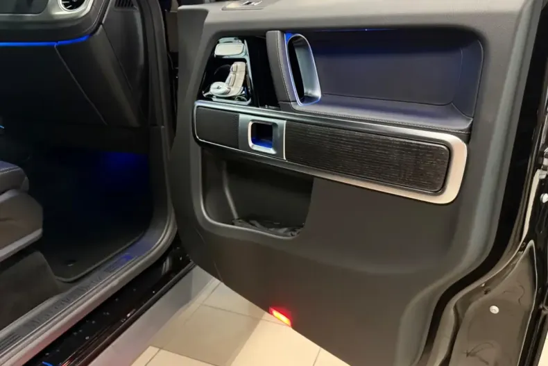 Mercedes-Benz G 450 (Clasa G) din 2026 cu 51 km - oferta MER238497 - foto 30
