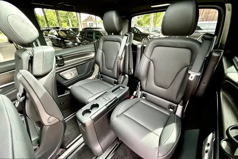 Mercedes-Benz V 300 (Clasa V) din 2026 cu 51 km - oferta MER238514 - foto 1
