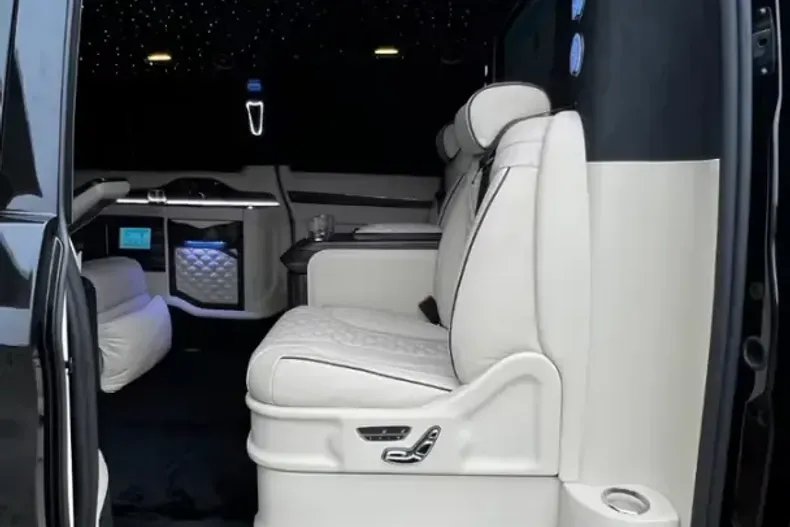 Mercedes-Benz V 300 (Clasa V) din 2026 cu 51 km - oferta MER238515 - foto 15