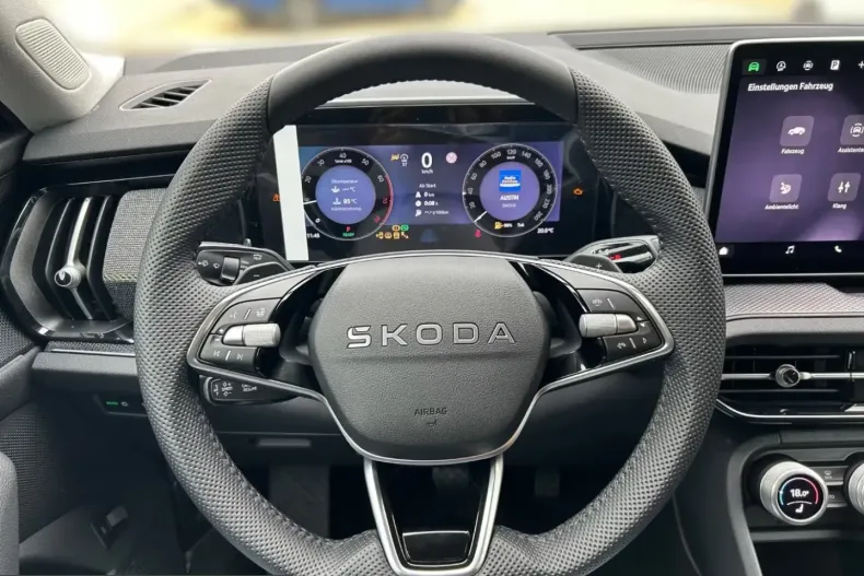 Skoda Kodiaq din 2026 cu 51 km - oferta SKO238518 - foto 8