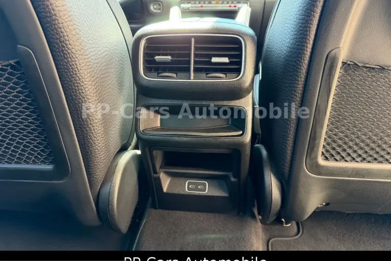 Mercedes-Benz GLE 300 (Clasa GLE) din 2023 cu 27.874 km - oferta MER238537 - foto 14