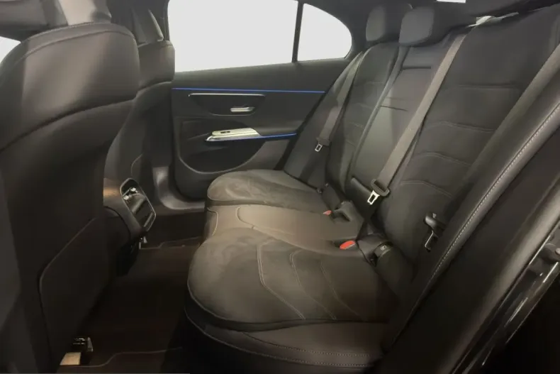 Mercedes-Benz E 220 (Clasa E) din 2024 cu 45.538 km - oferta MER238544 - foto 11