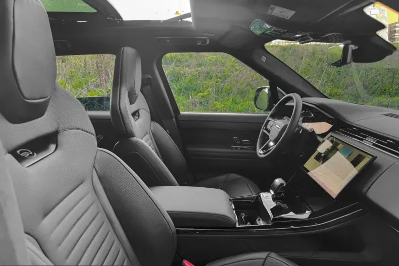 Land Rover Range Rover Sport din 2024 cu 5.500 km - oferta LAN238545 - foto 10