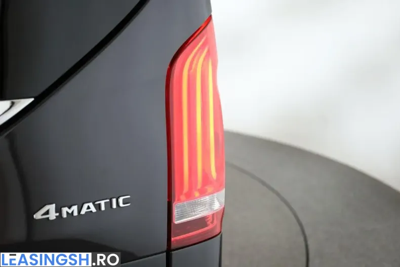Mercedes-Benz V 300 (Clasa V) din 2023 cu 64.300 km - oferta MER238556 - foto 11