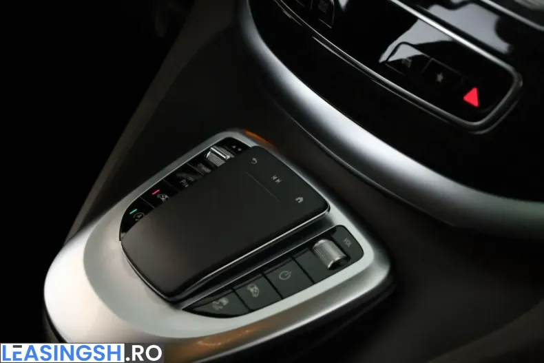 Mercedes-Benz V 300 (Clasa V) din 2023 cu 64.300 km - oferta MER238556 - foto 14