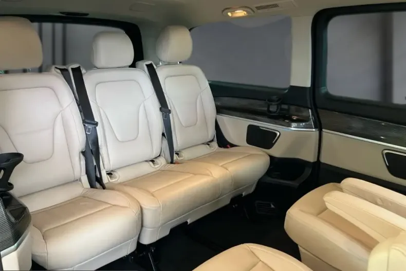 Mercedes-Benz V 300 (Clasa V) din 2021 cu 83.100 km - oferta MER238560 - foto 13