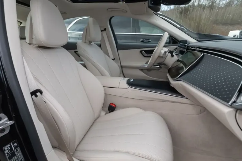 Mercedes-Benz E 200 (Clasa E) din 2025 cu 11.455 km - oferta MER238568 - foto 9