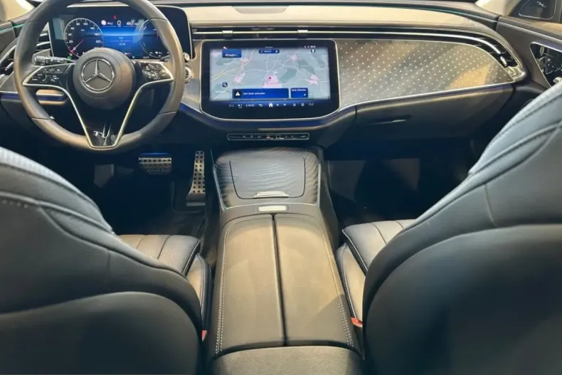 Mercedes-Benz E 300 (Clasa E) din 2025 cu 15.135 km - oferta MER238570 - foto 10