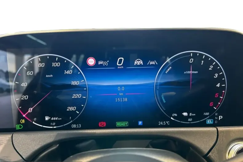 Mercedes-Benz E 300 (Clasa E) din 2025 cu 15.135 km - oferta MER238570 - foto 12