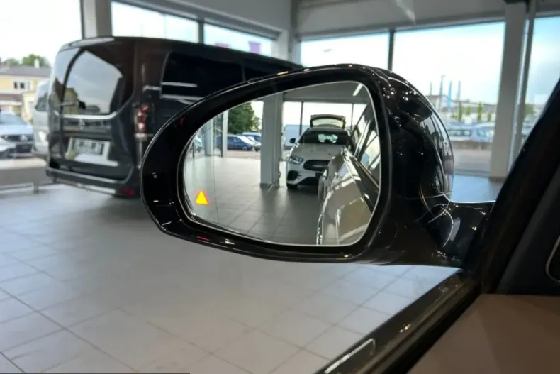 Mercedes-Benz E 300 (Clasa E) din 2025 cu 15.135 km - oferta MER238570 - foto 18