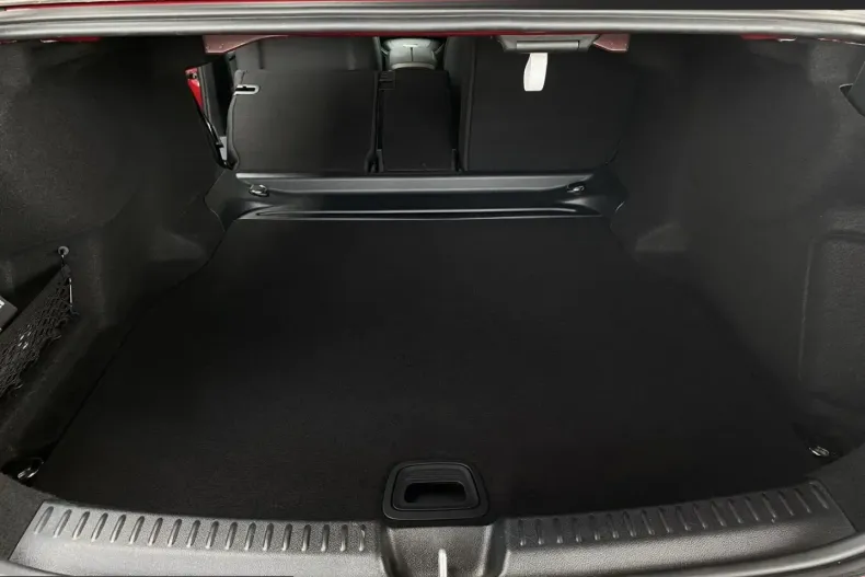 Mercedes-Benz E 200 (Clasa E) din 2025 cu 15.180 km - oferta MER238571 - foto 10