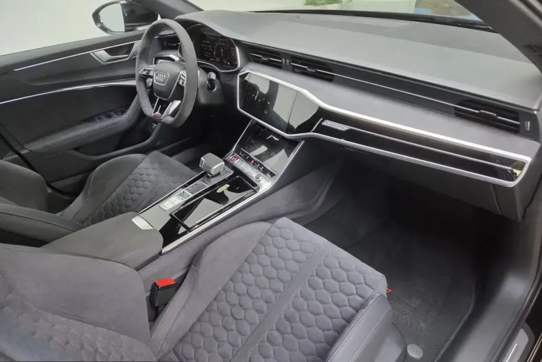 Audi RS6 din 2025 cu 8.190 km - oferta AUD238573 - foto 31