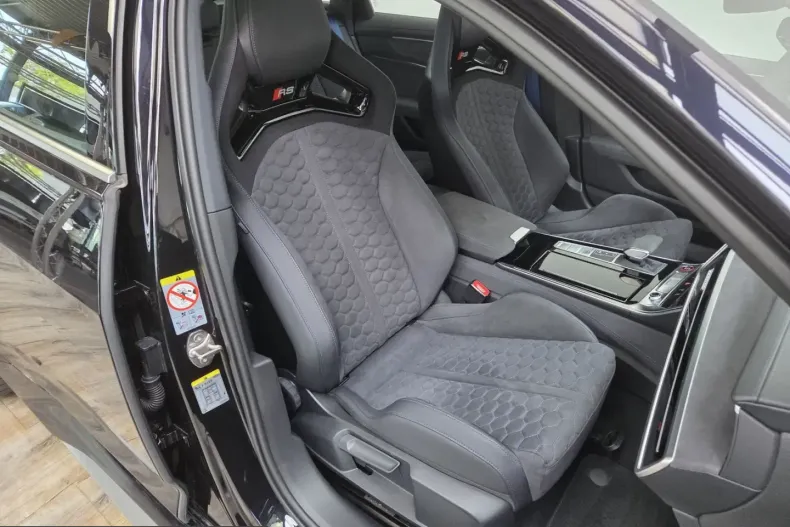 Audi RS6 din 2025 cu 8.190 km - oferta AUD238573 - foto 35