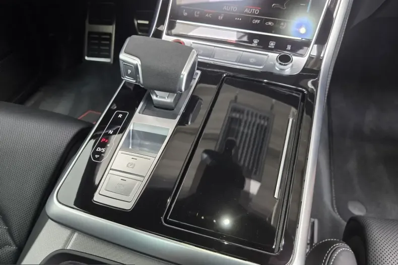 Audi RSQ8 din 2025 cu 9.850 km - oferta AUD238574 - foto 31