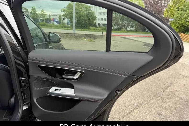 Mercedes-Benz E 220 (Clasa E) din 2025 cu 27.708 km - oferta MER238575 - foto 16