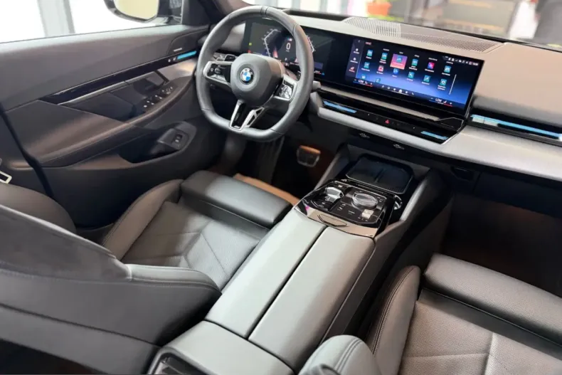 BMW 520 (Seria 5) din 2024 cu 23.282 km - oferta BMW238586 - foto 27