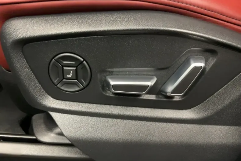 Audi SQ8 din 2024 cu 35.300 km - oferta AUD238604 - foto 6