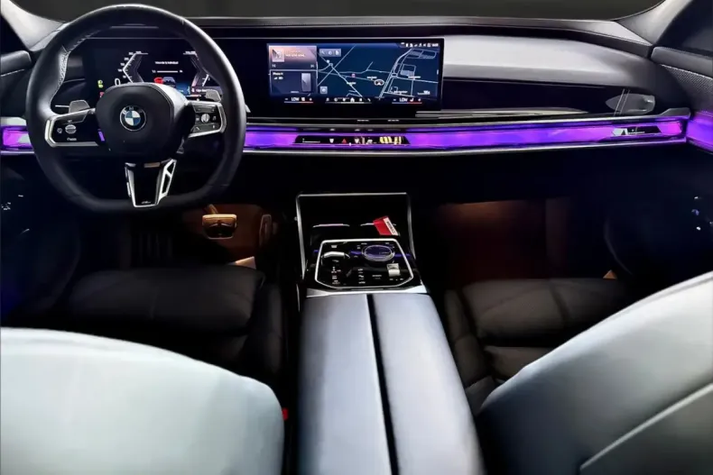 BMW 740d (Seria 7) din 2025 cu 27.480 km - oferta BMW238608 - foto 7