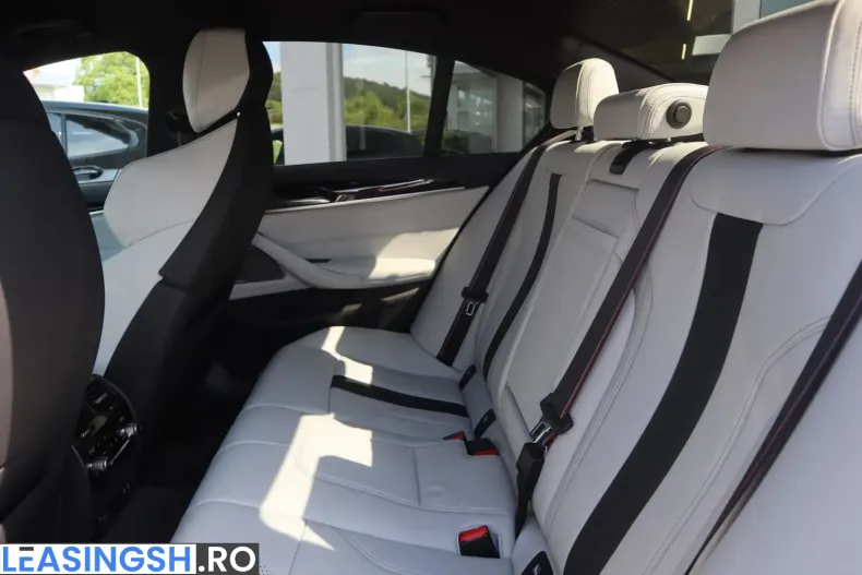BMW M5 (Seria 5) din 2023 cu 86.557 km - oferta BMW238609 - foto 6
