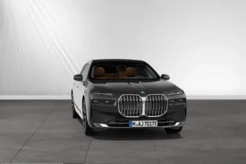 BMW 750 din 2024 - oferta BMW238646
