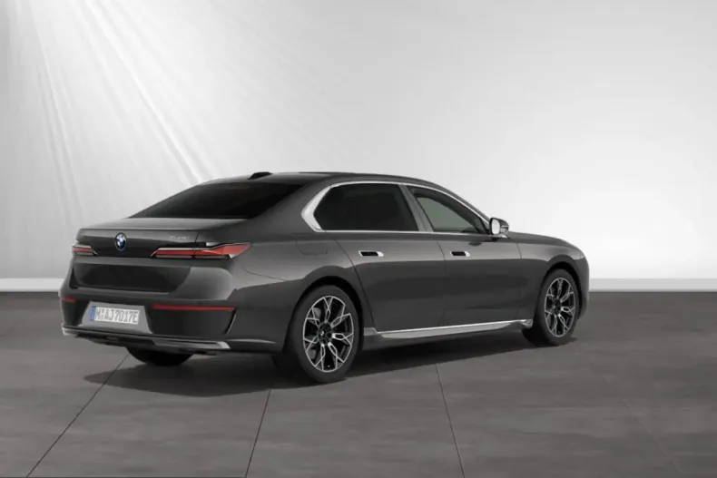 BMW 750 (Seria 7) din 2024 cu 29.039 km - oferta BMW238646 - foto 2