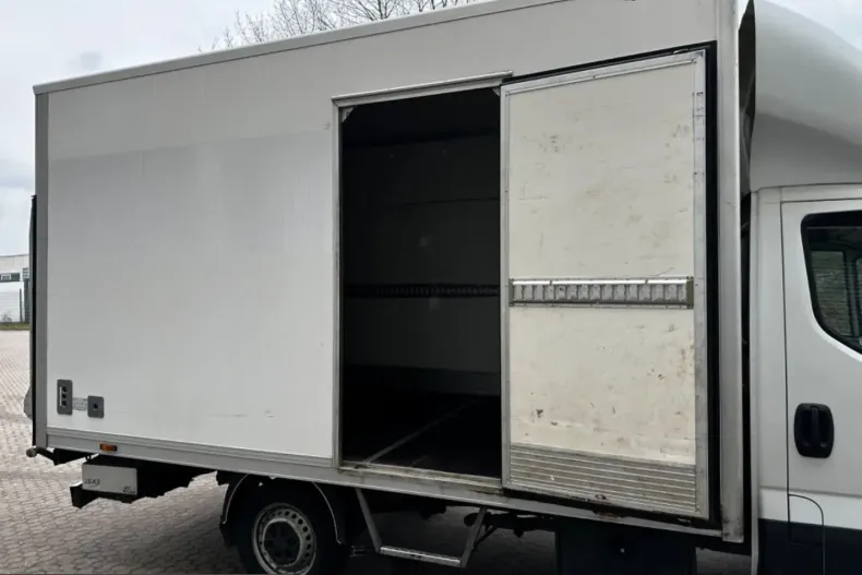Iveco Daily din 2021 cu 98.000 km - oferta IVE238656 - foto 16