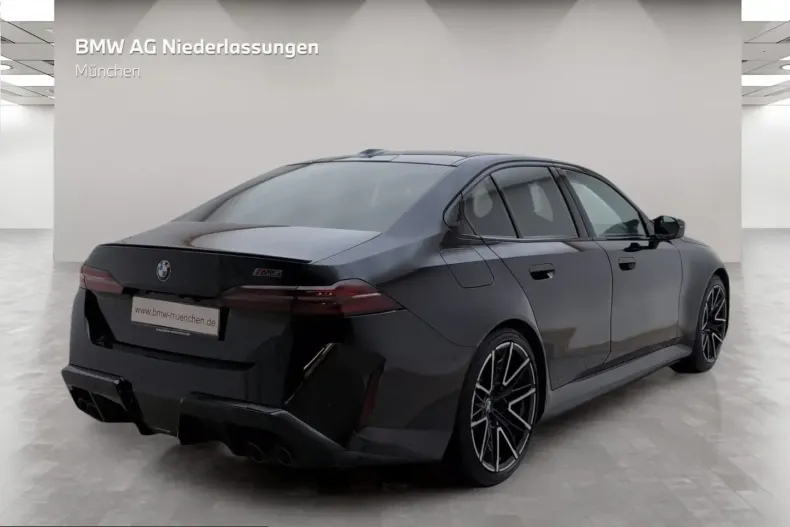 BMW M5 (Seria 5) din 2025 cu 20.597 km - oferta BMW238665 - foto 4