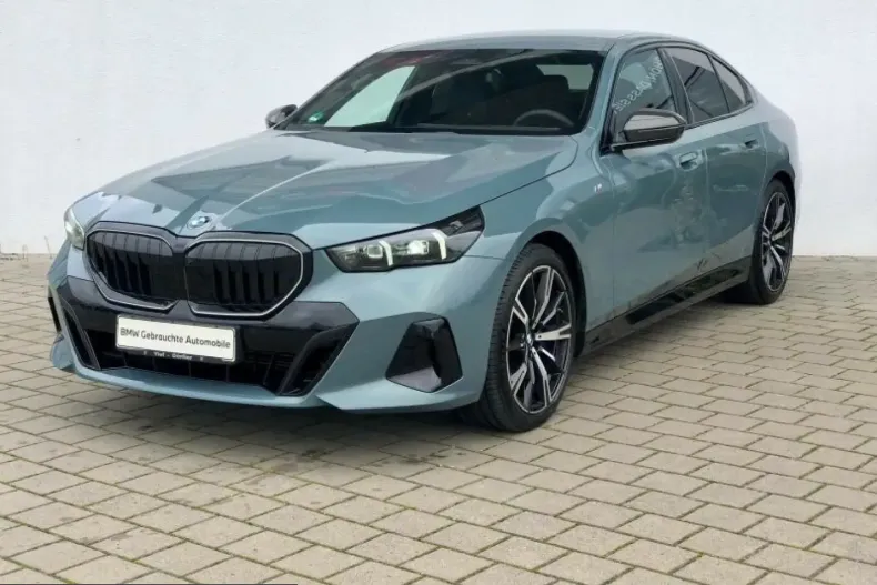 BMW 540 (Seria 5) din 2025 cu 4.595 km - oferta BMW238671 - foto 1