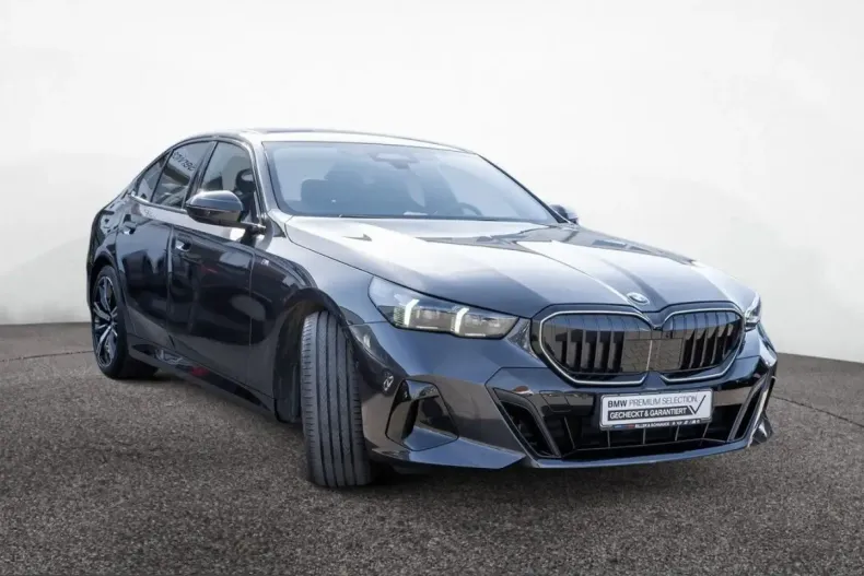 BMW 540 (Seria 5) din 2025 cu 21.200 km - oferta BMW238674 - foto 1