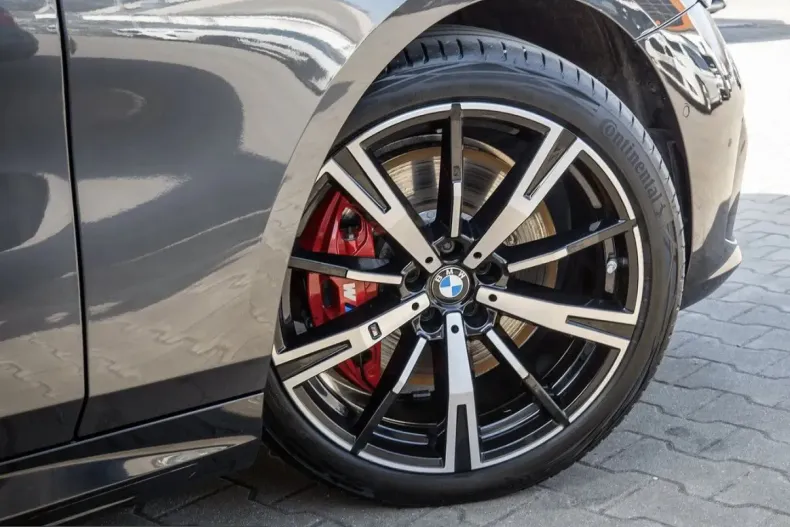 BMW 540 (Seria 5) din 2025 cu 21.200 km - oferta BMW238674 - foto 4