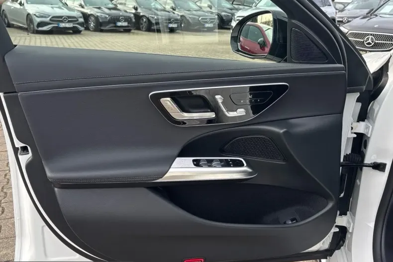 Mercedes-Benz E 450 (Clasa E) din 2025 cu 14.500 km - oferta MER238676 - foto 14