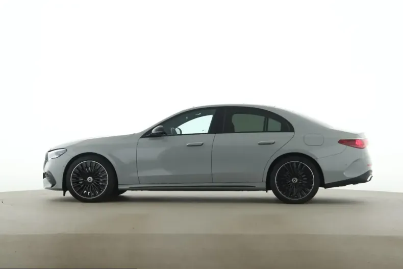 Mercedes-Benz E 400 (Clasa E) din 2023 cu 31.000 km - oferta MER238682 - foto 2