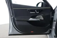 Mercedes-Benz E 400 (Clasa E) din 2023 cu 31.000 km - oferta MER238682 - foto 11