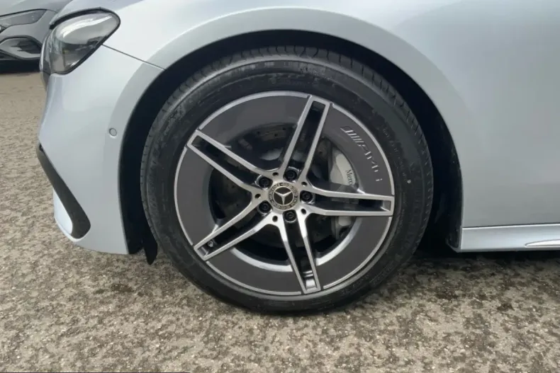 Mercedes-Benz E 200 (Clasa E) din 2025 cu 3.218 km - oferta MER238689 - foto 15