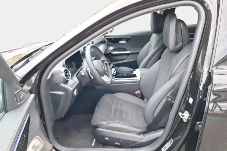 Mercedes-Benz C 200 (Clasa C) din 2024 cu 15.053 km - oferta MER238693 - foto 8