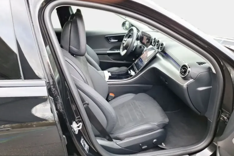 Mercedes-Benz C 200 (Clasa C) din 2024 cu 15.053 km - oferta MER238693 - foto 15