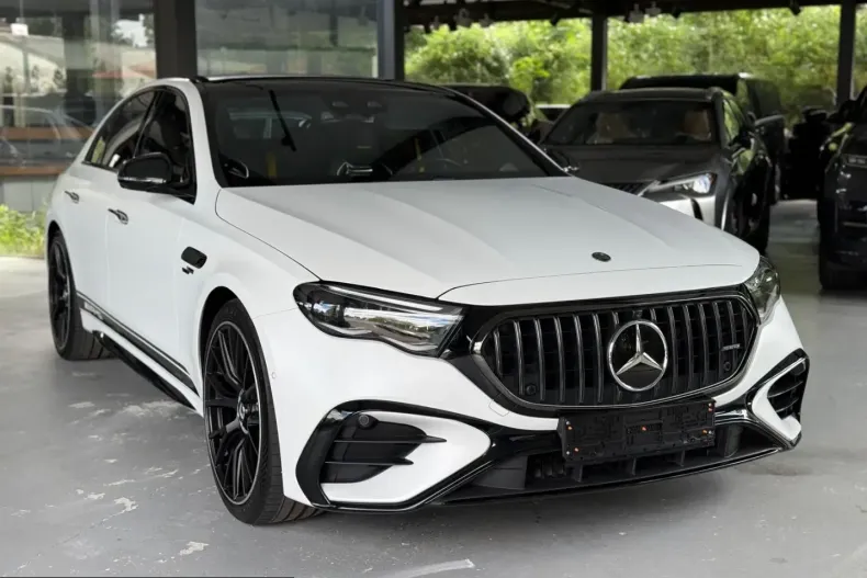 Mercedes-Benz E 53 AMG (Clasa E) din 2024 cu 8.900 km - oferta MER238694 - foto 1