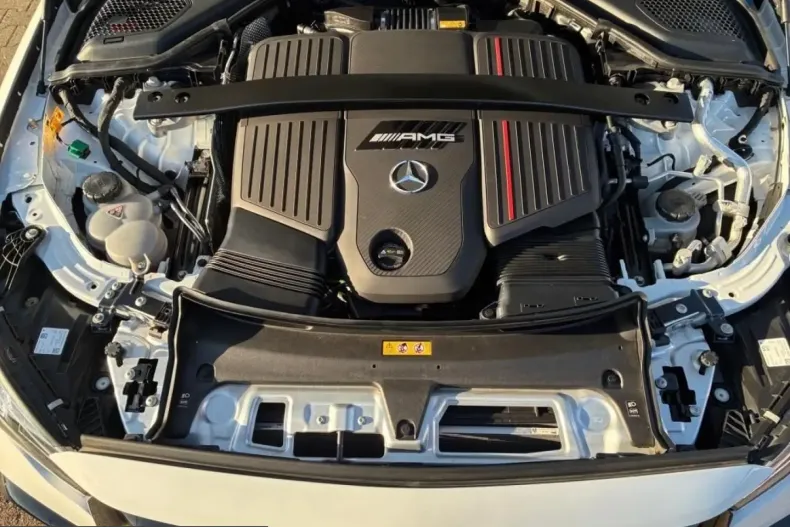 Mercedes-Benz E 53 AMG (Clasa E) din 2025 cu 15.101 km - oferta MER238697 - foto 4
