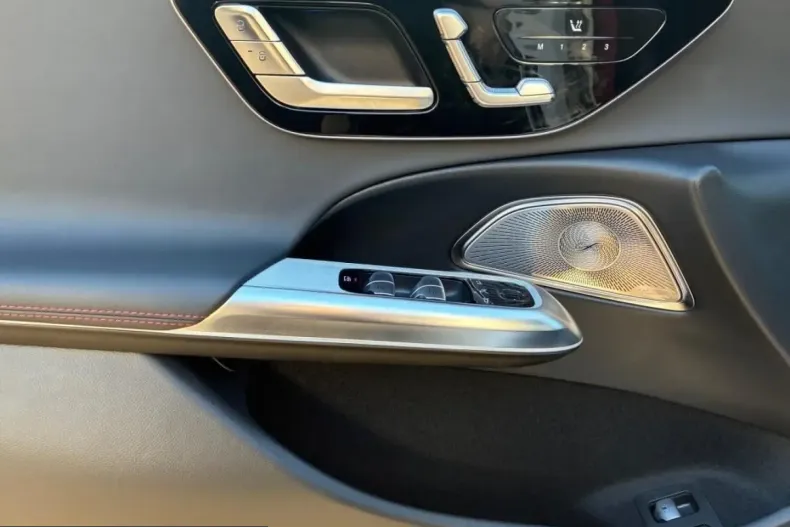 Mercedes-Benz E 53 AMG (Clasa E) din 2025 cu 15.101 km - oferta MER238697 - foto 5