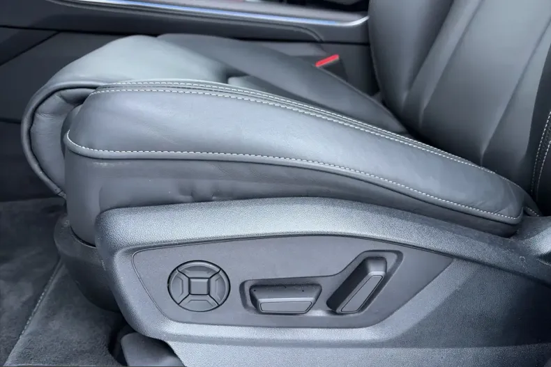 Audi SQ8 din 2025 cu 12.191 km - oferta AUD238703 - foto 15