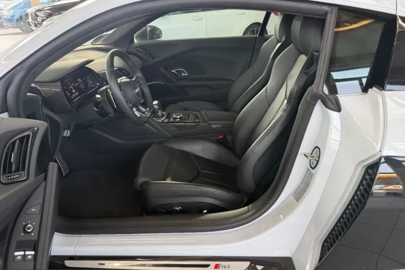 Audi R8 din 2023 cu 11.503 km - oferta AUD238711 - foto 13