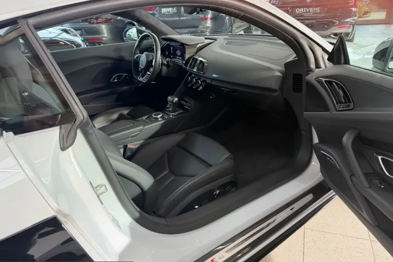 Audi R8 din 2023 cu 11.503 km - oferta AUD238711 - foto 17