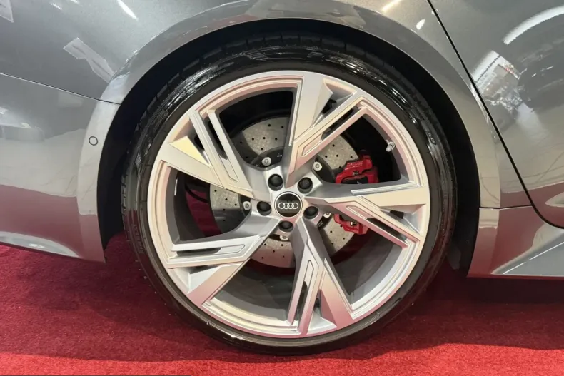 Audi RS6 din 2022 cu 76.150 km - oferta AUD238717 - foto 13