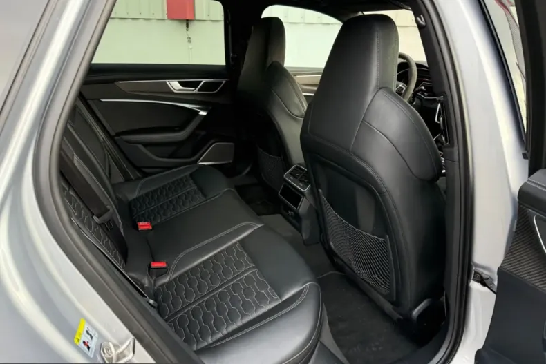 Audi RS6 din 2022 cu 90.000 km - oferta AUD238719 - foto 24