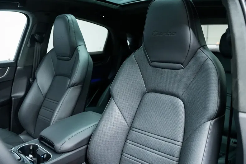 Porsche Cayenne din 2025 cu 11.976 km - oferta POR238722 - foto 8